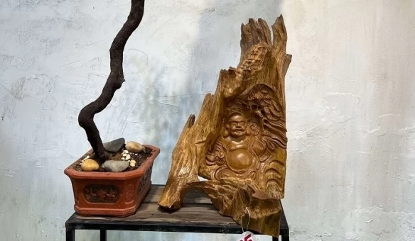 Các tác phẩm nghệ thuật từ gỗ lũa