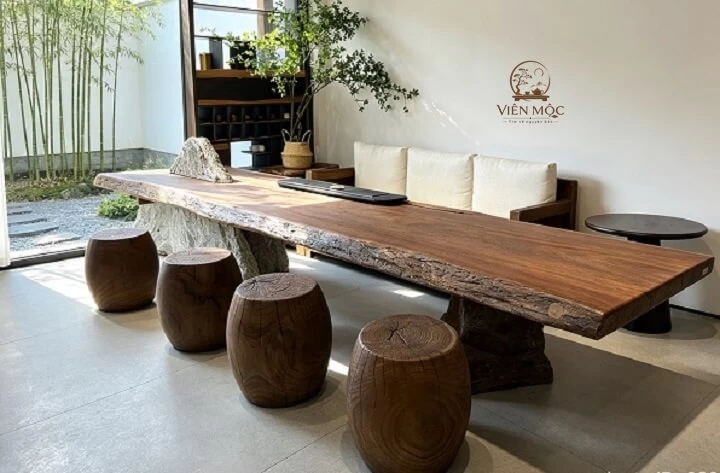 Bàn trà gỗ lũa chân đá