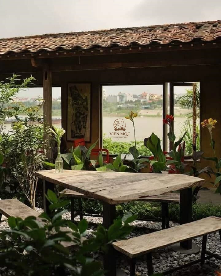 Bàn trà đạo ngồi sân vườn