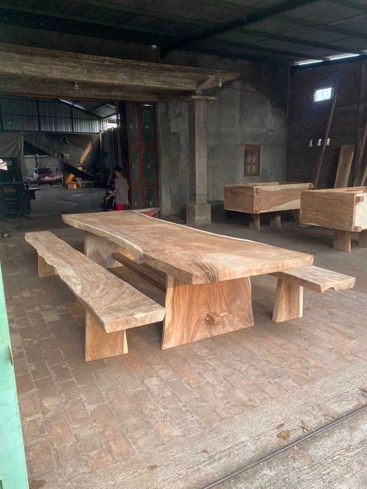 thiết kế bàn ăn gỗ tự nhiên