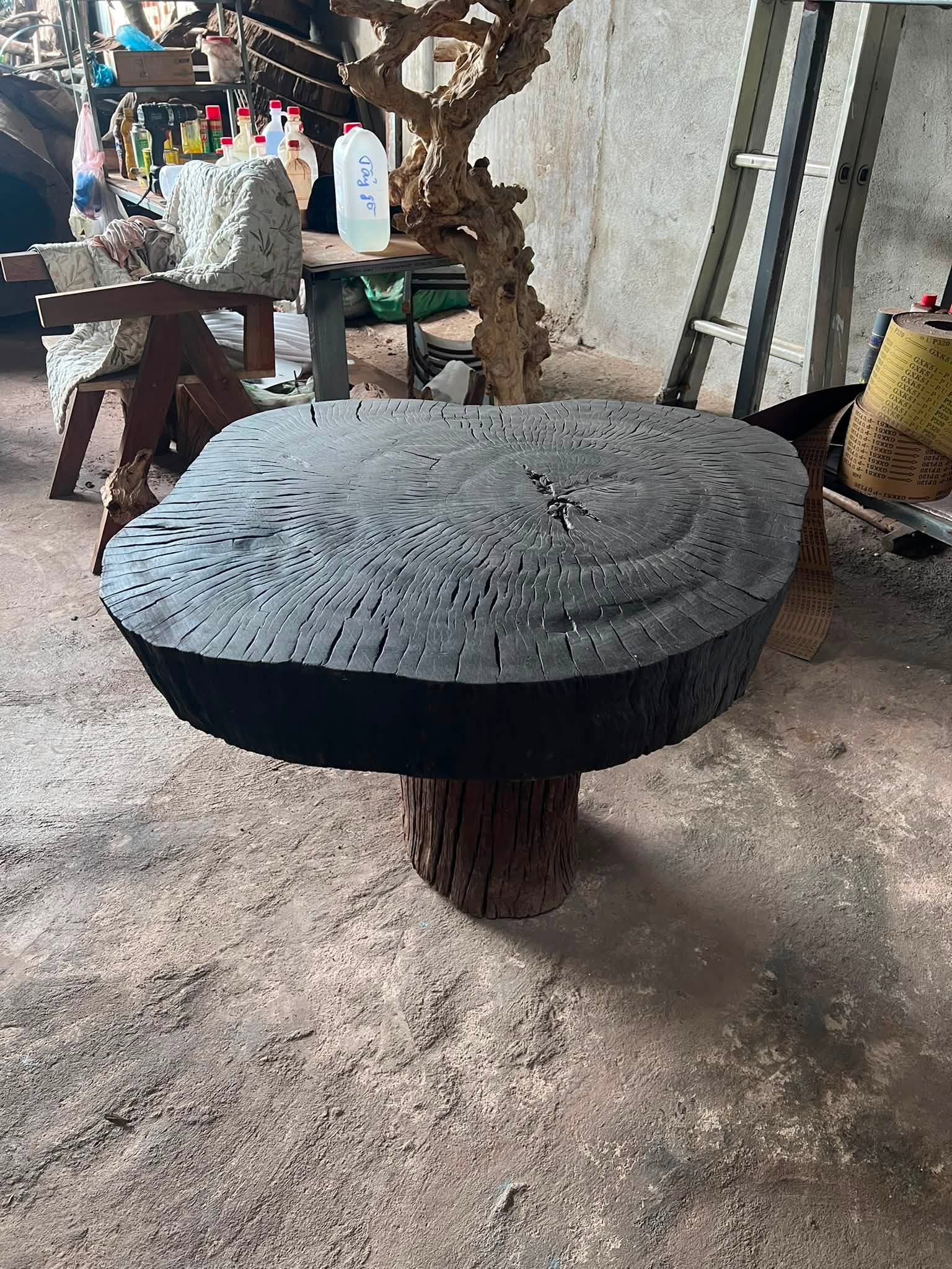 Vị trí đặt tượng Phật và đôn gỗ lũa phong thủy
