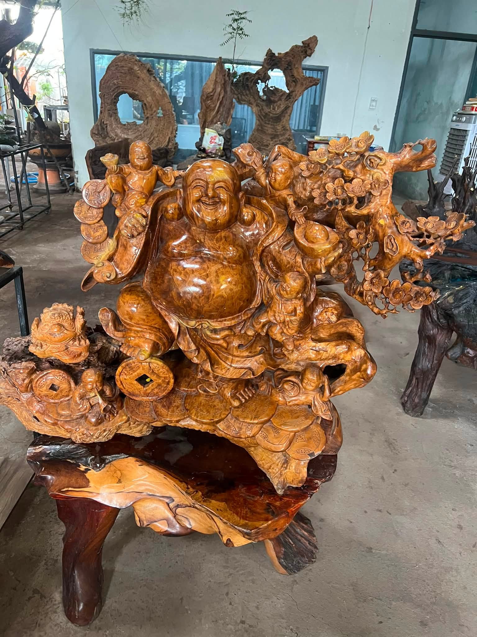 Vị trí đặt tượng Phật và đôn gỗ lũa phong thủy