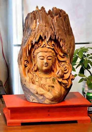 Vị trí đặt tượng Phật và đôn gỗ lũa phong thủy